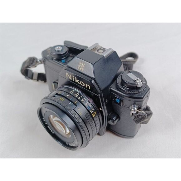 Nikon EM 35mm SLR Film Camera Black  W/ Nikon 50mm 1:1.8 Lens - Picture 3 of 7